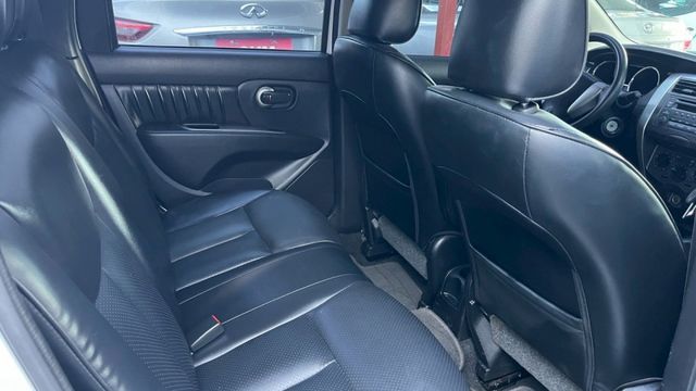 2015年 LIVINA 1.6 大空間大享受/後座可全倒平/載貨.衝浪板無所不能  第2張相片