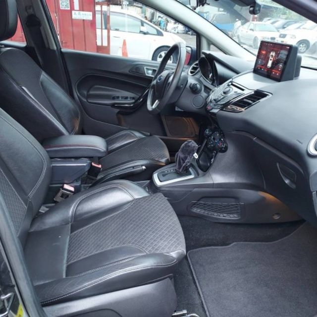 福特 FIESTA 1.5 運動版 /IKEY/ 恆溫空調 ★ 購車送好禮  第8張相片