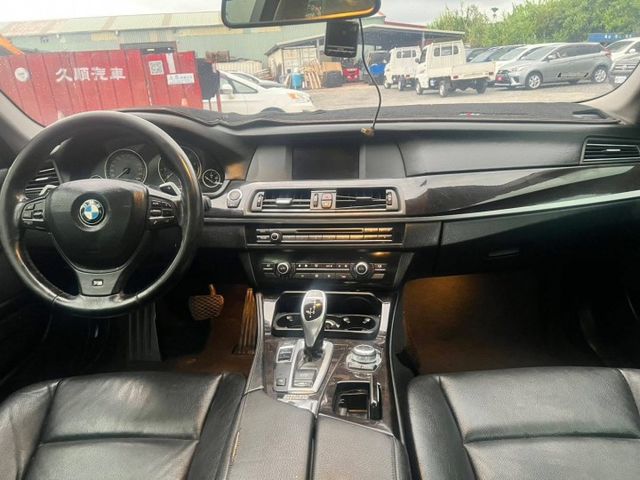 2012年 BMW 520i  五人座 2000cc 豪華中型房車  第3張相片