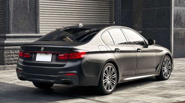 5 SERIES SEDAN G30  第3張相片