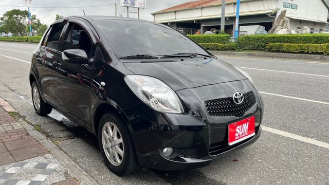 《買車來亨通~萬事亨通》 YARIS 1.5 小鴨好開好停車好省油~行車紀錄器.測速顯示器  第1張相片