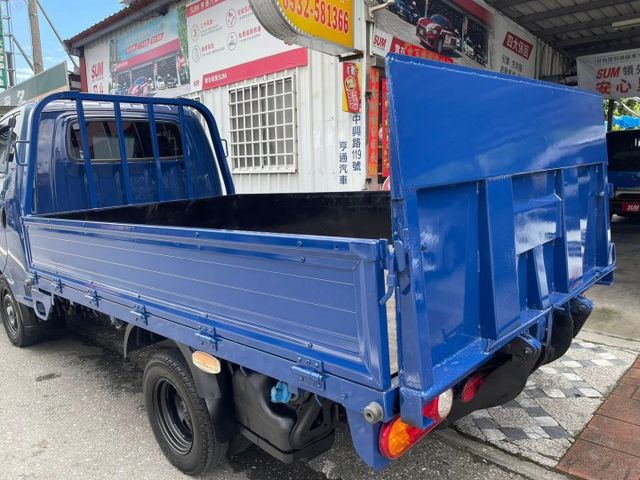 鮮入庫☆ 2022年現代柴油小霸王 大單廂3人座 自排/昇降尾門/一手車原鈑件 可認證  第2張相片