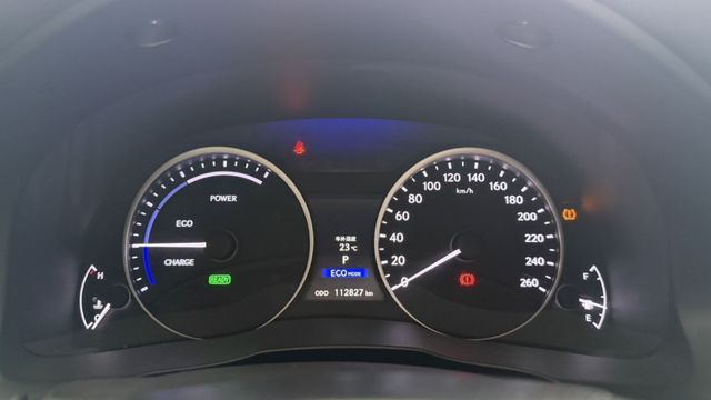 2014年LEXUS 凌志 ES300H 油電車/電動後視鏡/後座出風口/天窗/導航/免鑰匙發動 ★保證里程  第4張相片