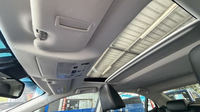 2014年LEXUS 凌志 ES300H 油電車/電動後視鏡/後座出風口/天窗/導航/免鑰匙發動 ★保證里程  第8張相片