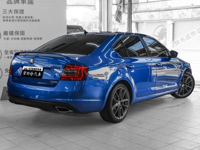 RS版！2016年型 SKODA OCTAVIA 藍 2.0／快撥.定速.循跡防滑.雙區恆溫  第2張相片