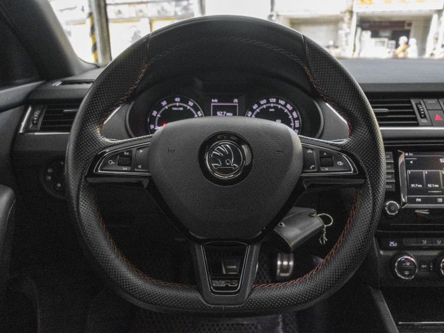 RS版！2016年型 SKODA OCTAVIA 藍 2.0／快撥.定速.循跡防滑.雙區恆溫  第5張相片