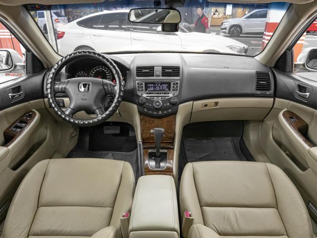 原廠保養！2006年 HONDA本田 ACCORD 灰 2.0／天窗.定速.雙區恆溫.電動椅  第6張相片