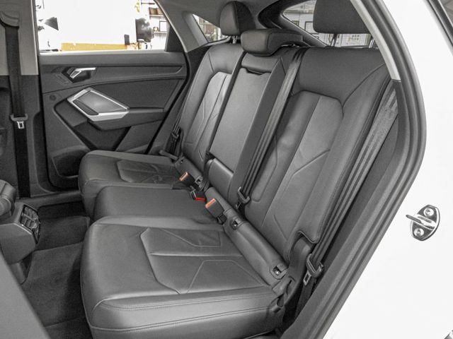 油電休旅！2020年 AUDI奧迪 Q3 Sportback 白 1.5／僅跑3萬.I-KEY.ACC.車偏.盲點.電尾  第9張相片