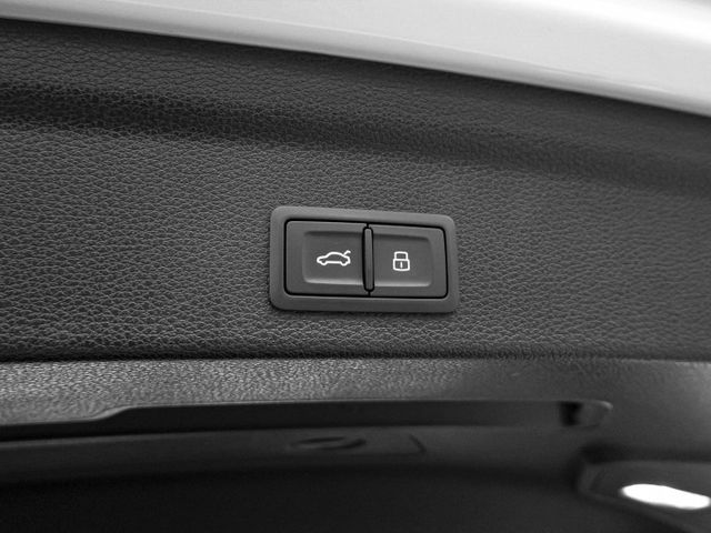 油電休旅！2020年 AUDI奧迪 Q3 Sportback 白 1.5／僅跑3萬.I-KEY.ACC.車偏.盲點.電尾  第19張相片