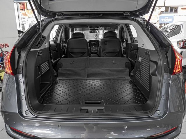 2021年 LUXGEN納智捷 U6 GT 灰 1.8／天窗.I-KEY.定速.環景.電尾門  第20張相片