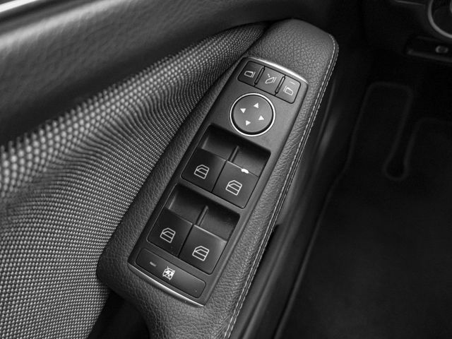 2015年 BENZ賓士 GLA180 紫 1.6／I-KEY.定速.CarPlay.電動椅.電尾  第15張相片