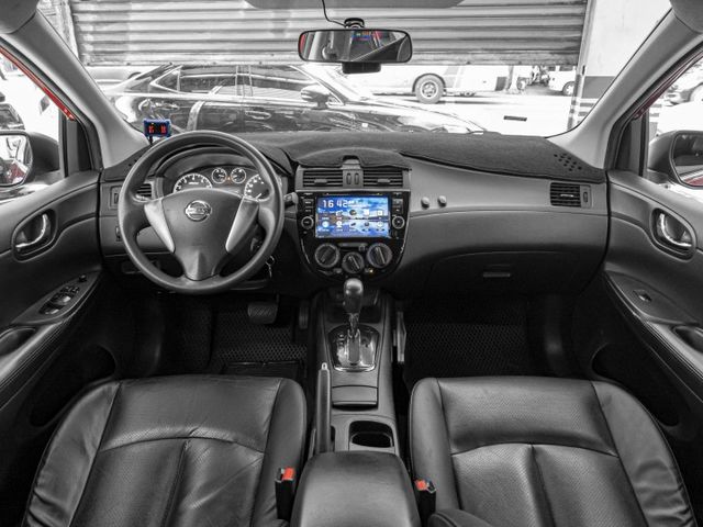 2015年 NISSAN日產 TIIDA 紅 1.6／導航.倒車顯影.後座出風口.胎壓偵測  第6張相片
