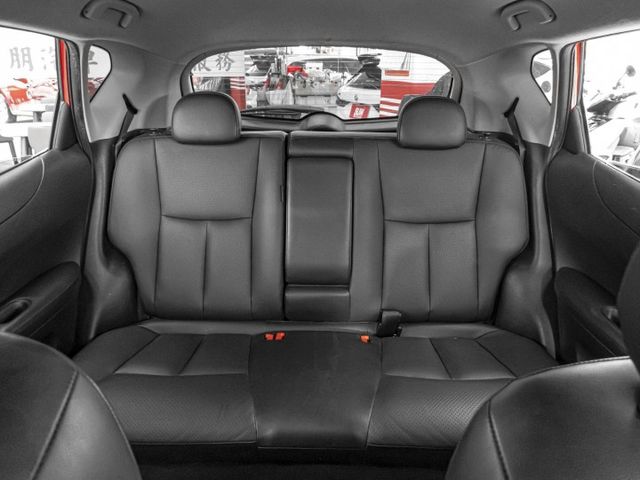 2015年 NISSAN日產 TIIDA 紅 1.6／導航.倒車顯影.後座出風口.胎壓偵測  第9張相片