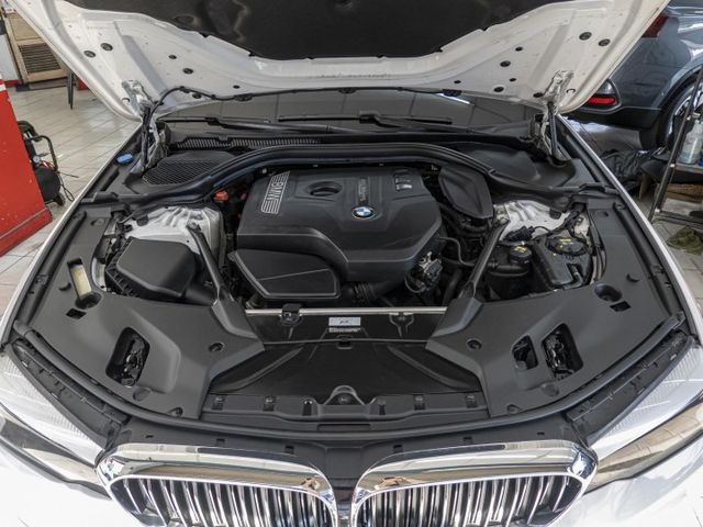 2017年 BMW寶馬 520i 白 2.0／I-KEY.定速.導航.盲點.車偏.電尾  第3張相片