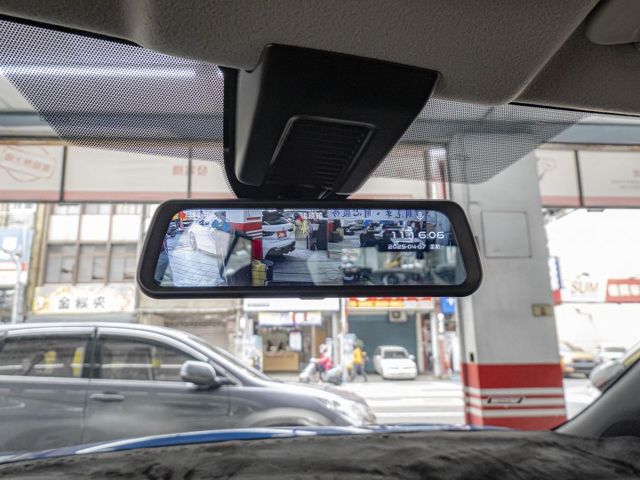 旗艦版！2023年 NISSAN日產 KICKS 藍白 1.6／I-KEY.ACC.環景.盲點.車偏.CarPlay  第15張相片