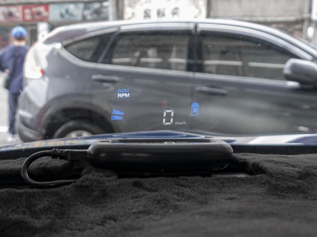 旗艦版！2023年 NISSAN日產 KICKS 藍白 1.6／I-KEY.ACC.環景.盲點.車偏.CarPlay  第17張相片