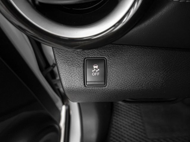 原廠保養！2020年 NISSAN日產 KICKS 白 1.5／I-KEY.定速.盲點.車偏.環景.CarPlay  第14張相片