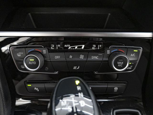 七人座休旅！2015年 BMW寶馬 218D GT 白 2.0／I-KEY.定速.盲點.電動椅.電尾  第14張相片