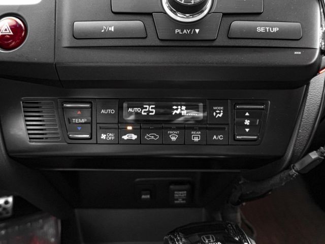 原廠保養！2015年 HONDA本田 CIVIC 紅 2.0／天窗.定速.電動椅.倒車顯影.循跡防滑  第14張相片