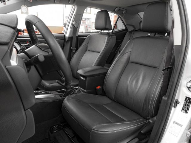 原廠保養！2014年 TOYOTA豐田 Altis 銀 1.8／I-KEY.天窗.定速.倒車顯影.導航  第8張相片