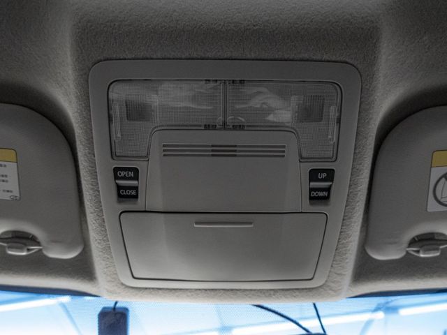 原廠保養！2014年 TOYOTA豐田 Altis 銀 1.8／I-KEY.天窗.定速.倒車顯影.導航  第16張相片