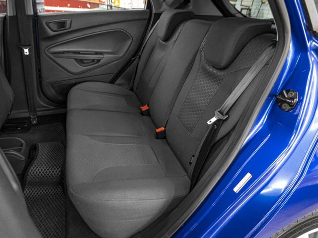 2013年 FORD福特 FIESTA 藍白 1.6／倒車雷達.手動空調.ABS.SRS  第8張相片