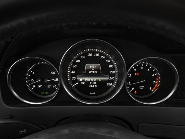 2013年 BENZ賓士 C200 黑 1.8／定速.天窗.倒車顯影.電動椅  第4張相片