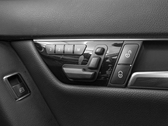 2013年 BENZ賓士 C200 黑 1.8／定速.天窗.倒車顯影.電動椅  第16張相片