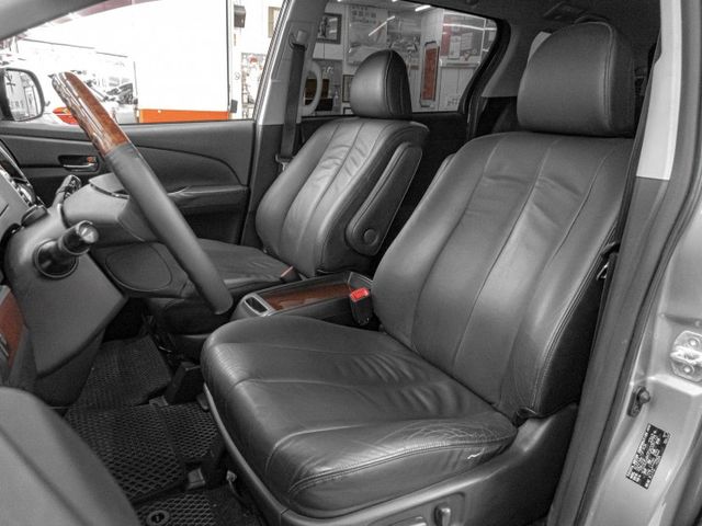 七人座！2013年型 TOYOTA豐田 PREVIA 灰 2.4／I-KEY.全景天窗.定速.電動椅.電滑門.電尾  第8張相片
