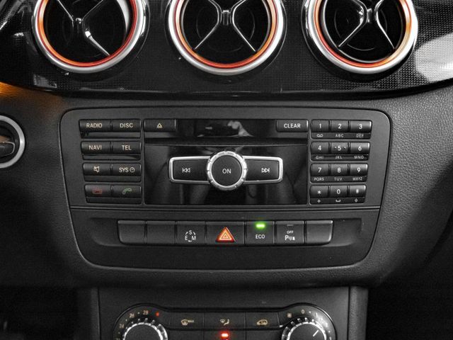 原廠保養！2015年型 BENZ賓士 B180 黑 1.6／定速.快撥.恆溫.倒車顯影.藍牙  第12張相片