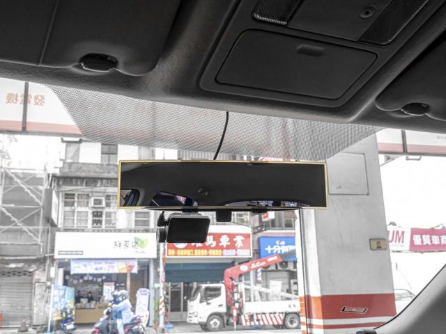 原廠保養！2016年 NISSAN日產 TIIDA 藍 1.6／I-KEY.定速.環景.雙區恆溫.CarPlay  第16張相片