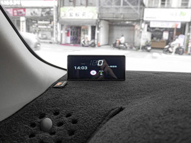 原廠保養！2016年 NISSAN日產 TIIDA 藍 1.6／I-KEY.定速.環景.雙區恆溫.CarPlay  第18張相片