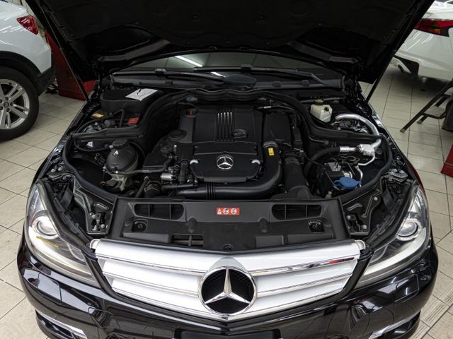 2014年型 BENZ賓士 C200 黑 1.8／天窗.定速.電動椅.倒車顯影.Carplay  第3張相片