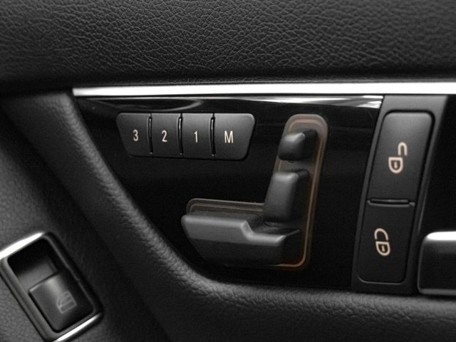 2014年型 BENZ賓士 C200 黑 1.8／天窗.定速.電動椅.倒車顯影.Carplay  第16張相片