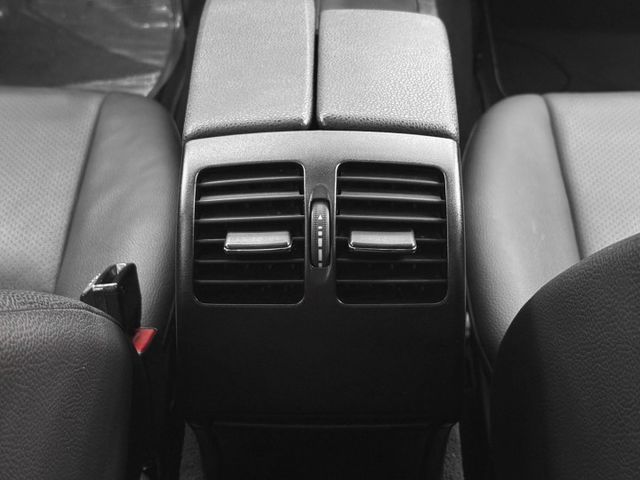 2014年型 BENZ賓士 C200 黑 1.8／天窗.定速.電動椅.倒車顯影.Carplay  第19張相片