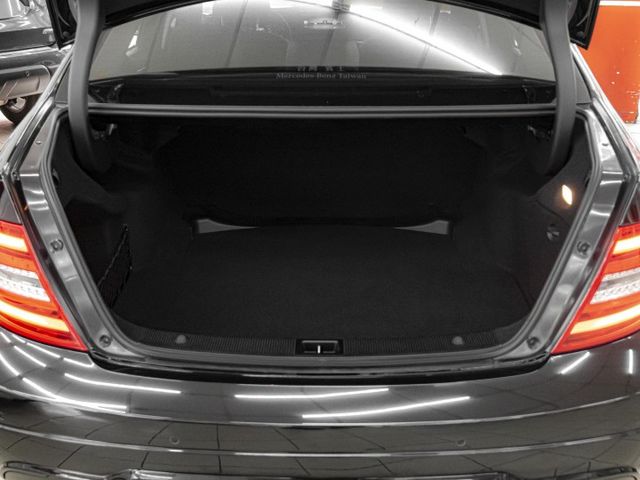2014年型 BENZ賓士 C200 黑 1.8／天窗.定速.電動椅.倒車顯影.Carplay  第20張相片