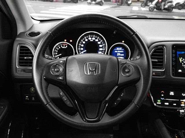 2021年 HONDA本田 HR-V 黑 1.8／I-KEY.定速.倒車顯影.導航.恆溫  第5張相片