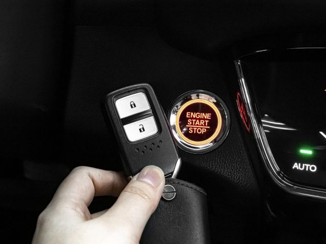 2021年 HONDA本田 HR-V 黑 1.8／I-KEY.定速.倒車顯影.導航.恆溫  第6張相片