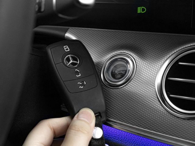 2019年 BENZ賓士 E200 灰 2.0／I-KEY.ACC.盲點.車偏.電尾.CarPlay  第6張相片