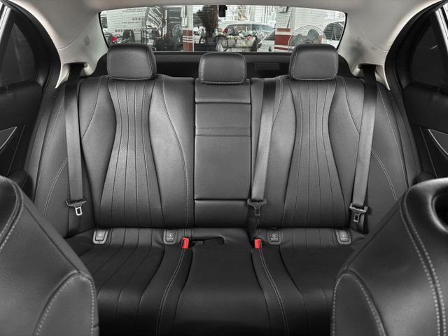 2019年 BENZ賓士 E200 灰 2.0／I-KEY.ACC.盲點.車偏.電尾.CarPlay  第10張相片