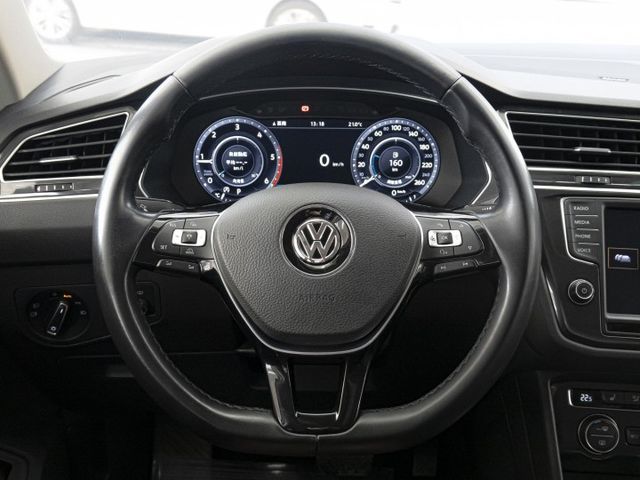 2017年型 VW福斯 Tiguan 白 2.0／I-KEY.ACC.環景.自動停車.電尾  第5張相片