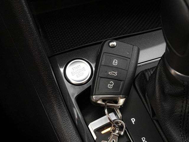 2017年型 VW福斯 Tiguan 白 2.0／I-KEY.ACC.環景.自動停車.電尾  第6張相片