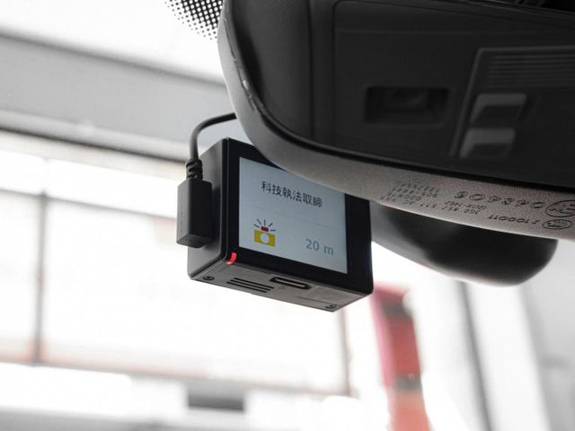 2017年型 VW福斯 Tiguan 白 2.0／I-KEY.ACC.環景.自動停車.電尾  第16張相片