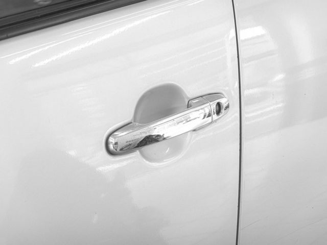 2010年 TOYOTA豐田 INNOVA 銀 2.7／倒車雷達.安全氣囊.ABS  第18張相片