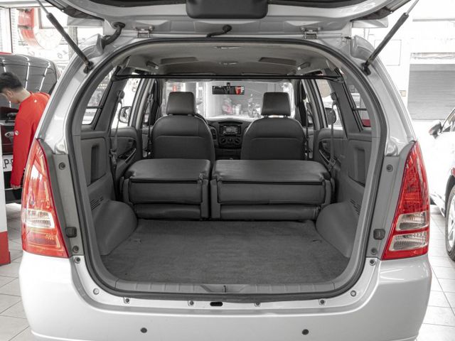 2010年 TOYOTA豐田 INNOVA 銀 2.7／倒車雷達.安全氣囊.ABS  第20張相片