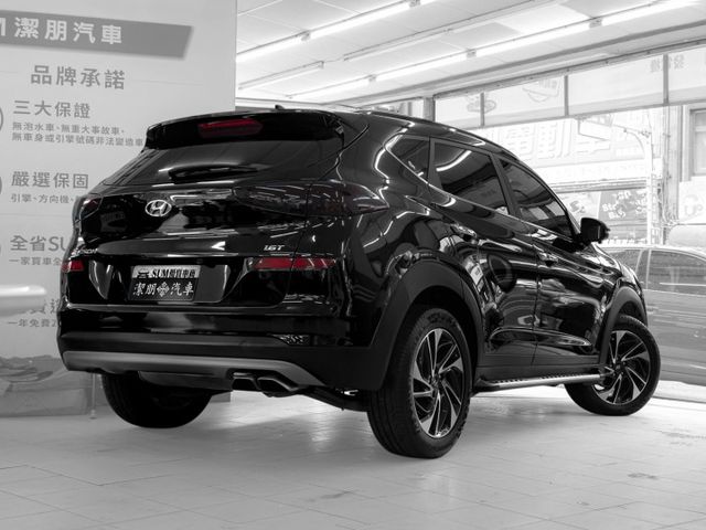 2020年 HYUNDAI現代 TUCSON 黑 1.6／全景天窗.ACC.盲點.車偏.環景.電尾  第2張相片