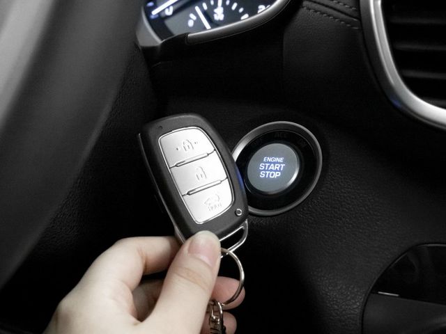 2020年 HYUNDAI現代 TUCSON 黑 1.6／全景天窗.ACC.盲點.車偏.環景.電尾  第6張相片