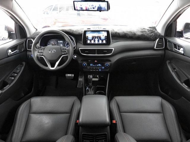 2020年 HYUNDAI現代 TUCSON 黑 1.6／全景天窗.ACC.盲點.車偏.環景.電尾  第7張相片