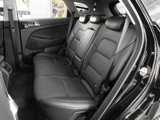 2020年 HYUNDAI現代 TUCSON 黑 1.6／全景天窗.ACC.盲點.車偏.環景.電尾  第9張相片