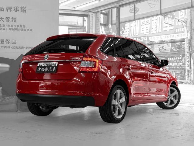2016年 SKODA斯柯達 RAPID 紅 1.4／全景天窗.藍芽.倒車雷達.循跡防滑  第2張相片